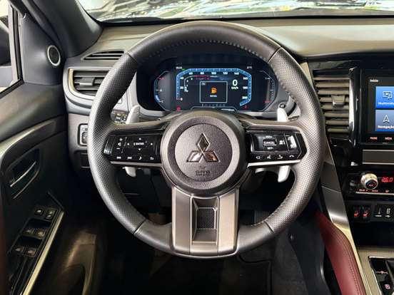 MITSUBISHI-PAJERO SPORT-2025