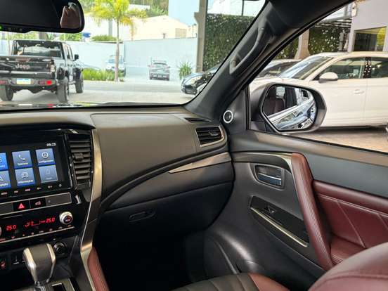 MITSUBISHI-PAJERO SPORT-2025