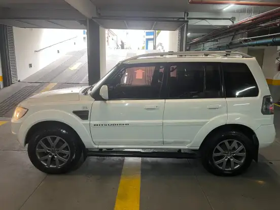 MITSUBISHI-PAJERO TR4-2.0 4X2 16V 140CV FLEX 4P MANUAL MITSUBISHI-PAJERO TR4-2013