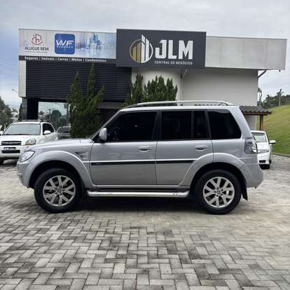 MITSUBISHI-PAJERO TR4-2.0 4X2 16V 140CV FLEX 4P MANUAL MITSUBISHI-PAJERO TR4-2011
