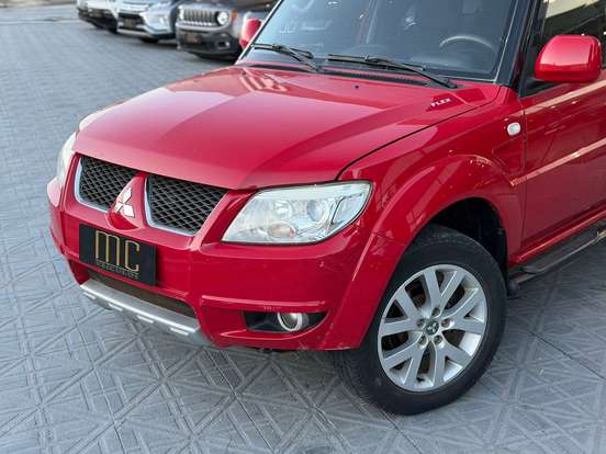 MITSUBISHI-PAJERO TR4-2.0 4X4 16V 140CV FLEX 4P AUTOMÁTICO MITSUBISHI-PAJERO TR4-2010