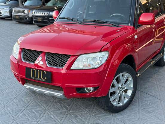 MITSUBISHI-PAJERO TR4-2.0 4X4 16V 140CV FLEX 4P AUTOMÁTICO MITSUBISHI-PAJERO TR4-2010