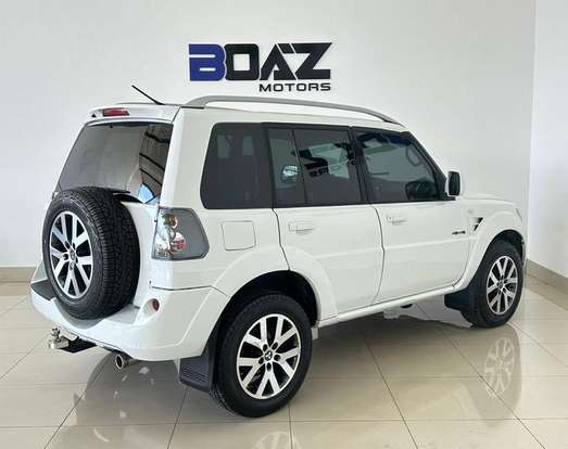 MITSUBISHI-PAJERO TR4-2.0 4X4 16V 140CV FLEX 4P AUTOMÁTICO MITSUBISHI-PAJERO TR4-2014