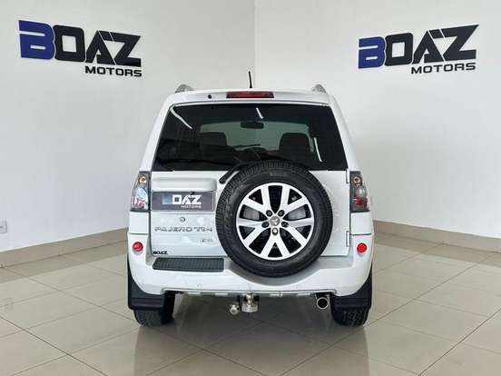 MITSUBISHI-PAJERO TR4-2.0 4X4 16V 140CV FLEX 4P AUTOMÁTICO MITSUBISHI-PAJERO TR4-2014