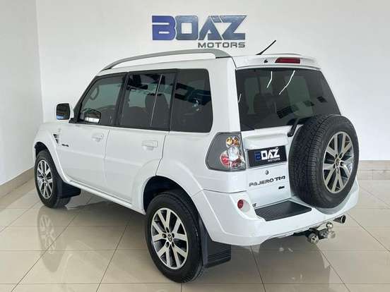MITSUBISHI-PAJERO TR4-2.0 4X4 16V 140CV FLEX 4P AUTOMÁTICO MITSUBISHI-PAJERO TR4-2014