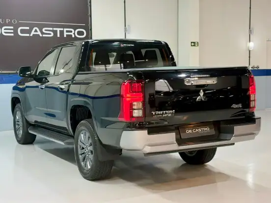 MITSUBISHI-TRITON-2025