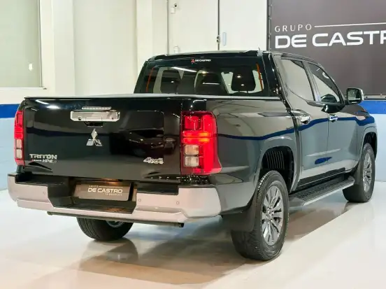 MITSUBISHI-TRITON-2025