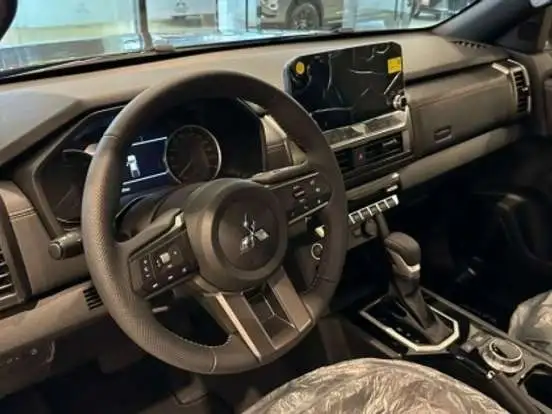 MITSUBISHI-TRITON-2026