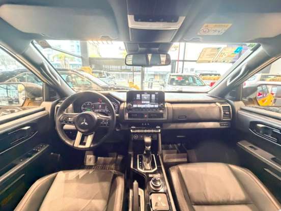 MITSUBISHI-TRITON-2025
