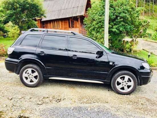 MITSUBISHI-AIRTREK-2006