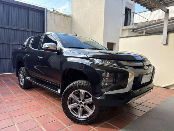 MITSUBISHI L200 TRITON 2.4 16V TURBO DIESEL SPORT HPE CD 4P 4X4 AUTOMÁTICO