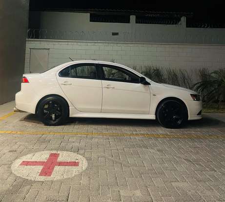 MITSUBISHI-LANCER-2013