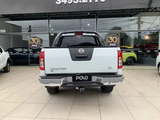 NISSAN-FRONTIER-2015