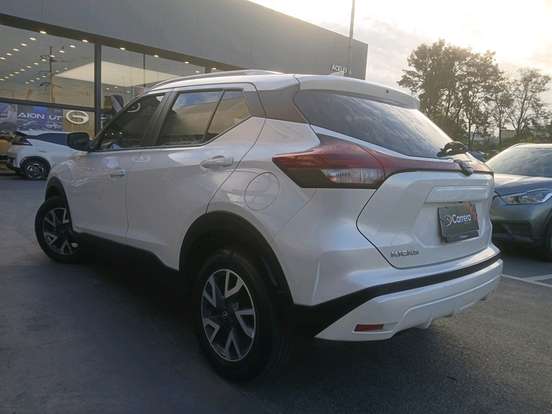 NISSAN-KICKS-2023