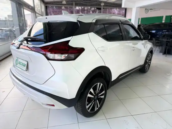 NISSAN-KICKS PLAY-2025