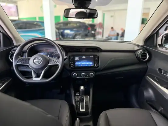 NISSAN-KICKS PLAY-2025