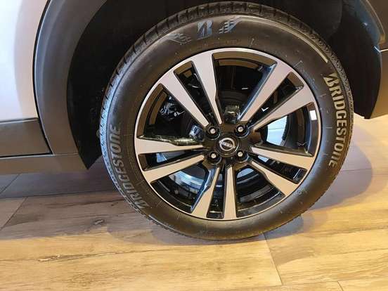 NISSAN-KICKS PLAY-2025