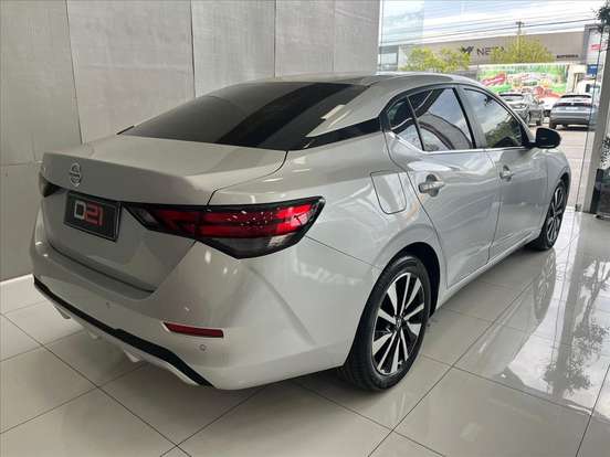 NISSAN-SENTRA-2023