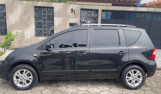 NISSAN-LIVINA-2014