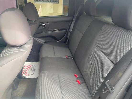 NISSAN-LIVINA-1.8 S 16V FLEX 4P AUTOMÁTICO NISSAN-LIVINA-2014