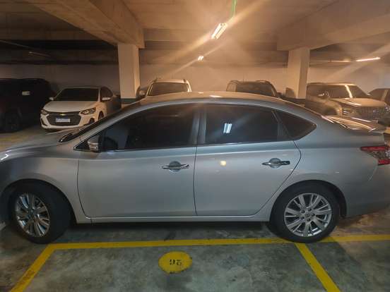NISSAN-SENTRA-2014