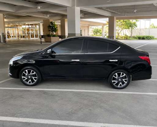 NISSAN-VERSA-2017