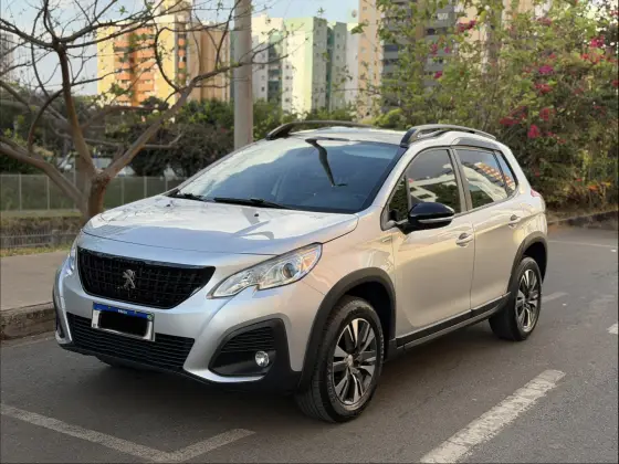 PEUGEOT 2008 1.6 16V THP FLEX GRIFFE INCONCERT 4P AUTOMÁTICO PEUGEOT 2008 1.6 16V THP FLEX GRIFFE INCONCERT 4P AUTOMÁTICO