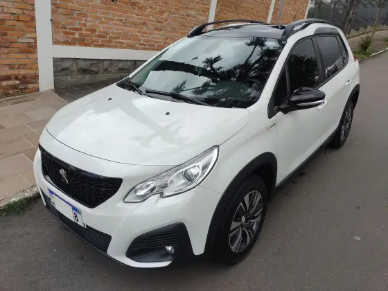 PEUGEOT 2008 1.6 16V THP FLEX GRIFFE INCONCERT 4P AUTOMÁTICO PEUGEOT 2008 1.6 16V THP FLEX GRIFFE INCONCERT 4P AUTOMÁTICO