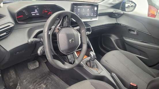 PEUGEOT-208-2022