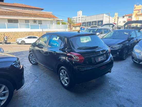 PEUGEOT-208-2014