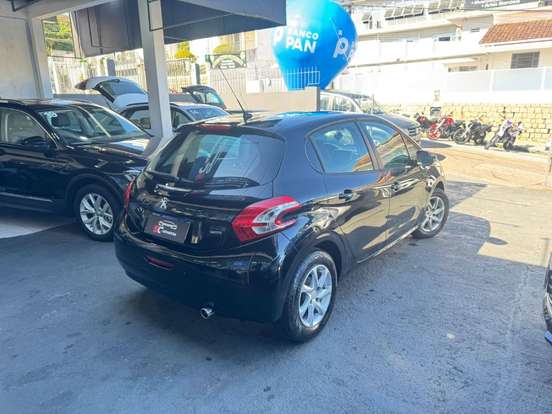 PEUGEOT-208-2014