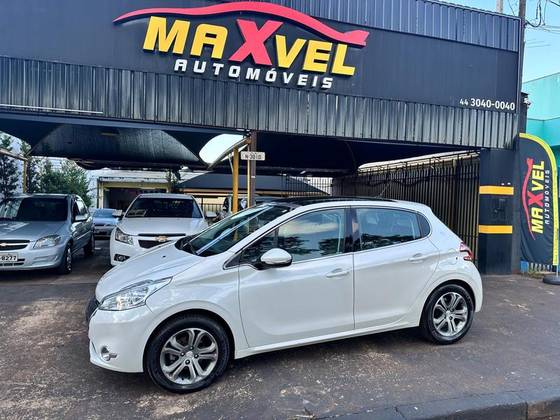 PEUGEOT 208 1.6 GRIFFE 16V FLEX 4P AUTOMÁTICO
