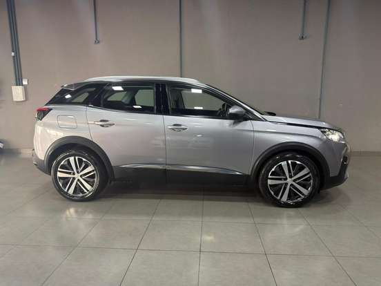 PEUGEOT-3008-1.6 GRIFFE THP 16V GASOLINA 4P AUTOMÁTICO PEUGEOT-3008-2017