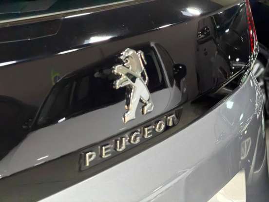 PEUGEOT-3008-1.6 GRIFFE THP 16V GASOLINA 4P AUTOMÁTICO PEUGEOT-3008-2017