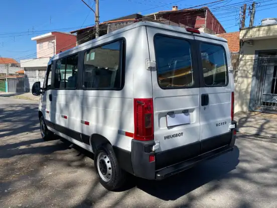PEUGEOT-BOXER-2011