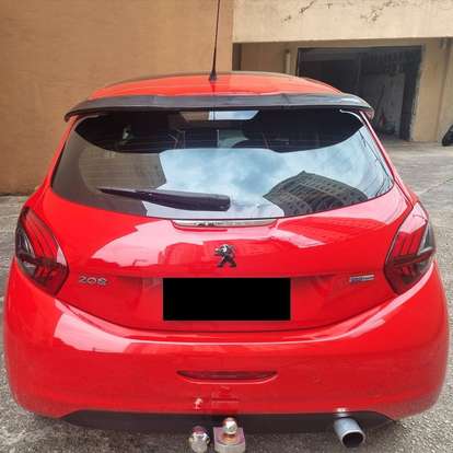 PEUGEOT-208-2017