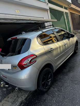 PEUGEOT-208-2013