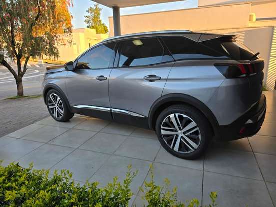 PEUGEOT-3008-2019