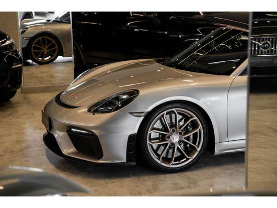 PORSCHE-718-2023