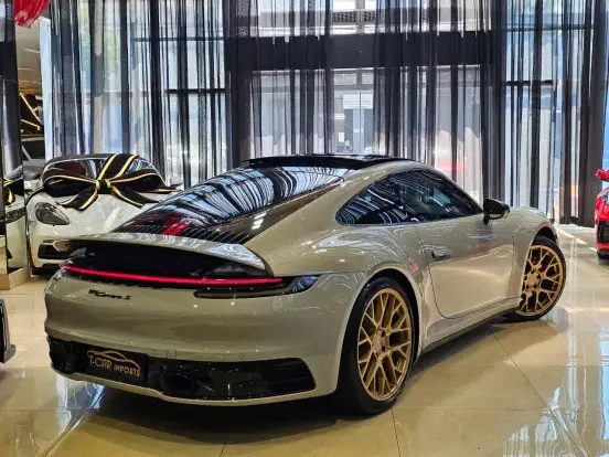 PORSCHE-911-2023