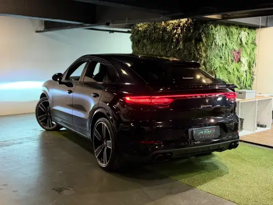 PORSCHE-CAYENNE-2022