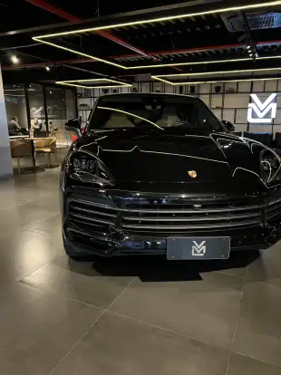 PORSCHE-CAYENNE-2023
