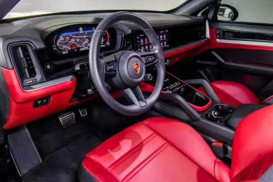 PORSCHE-CAYENNE-2024
