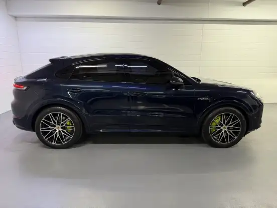 PORSCHE-CAYENNE-2024