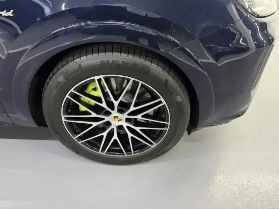 PORSCHE-CAYENNE-2024