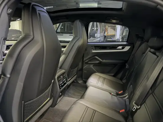 PORSCHE-CAYENNE-2024