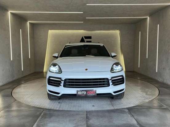 PORSCHE-CAYENNE-2019
