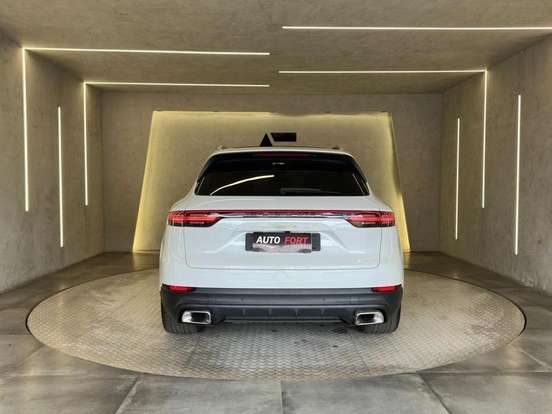 PORSCHE-CAYENNE-2019