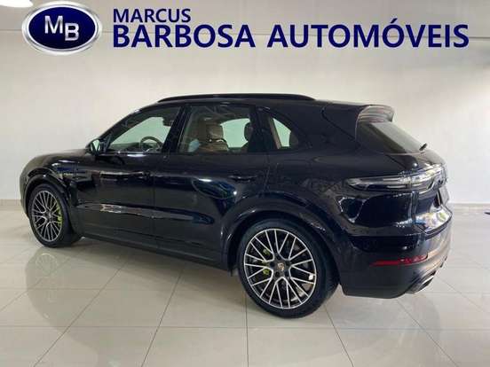 PORSCHE-CAYENNE-2019