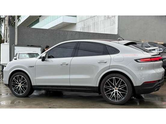 PORSCHE-CAYENNE-2024
